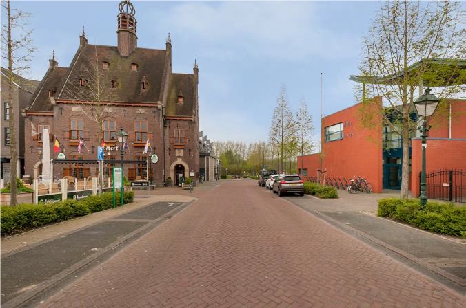 Rent an office on the town square in Swalmen, central in the Netherlands